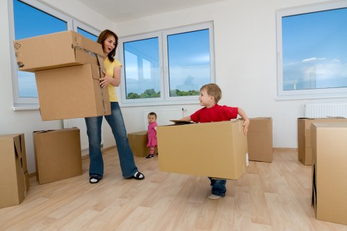 House removal in North Finchley with careful loading support